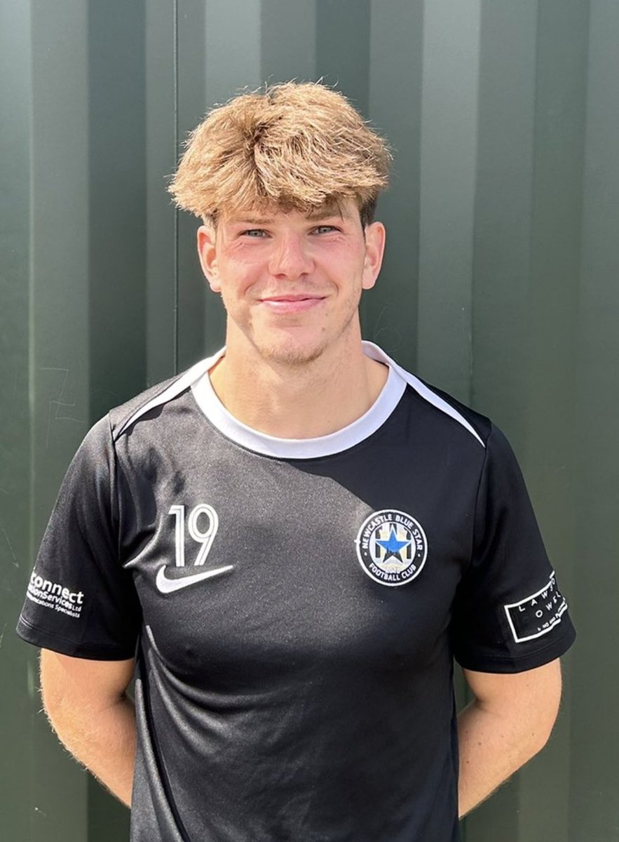 We would belatedly like to annouce the signing of Jakub Zych from Newcastle Blue Star

Jakub is a young forward player who showed his quality in his first game for Benfield by scoring at the weekend against Whickham. 

Welcome to the club Jakub 

🦁⚪️🔵🦁