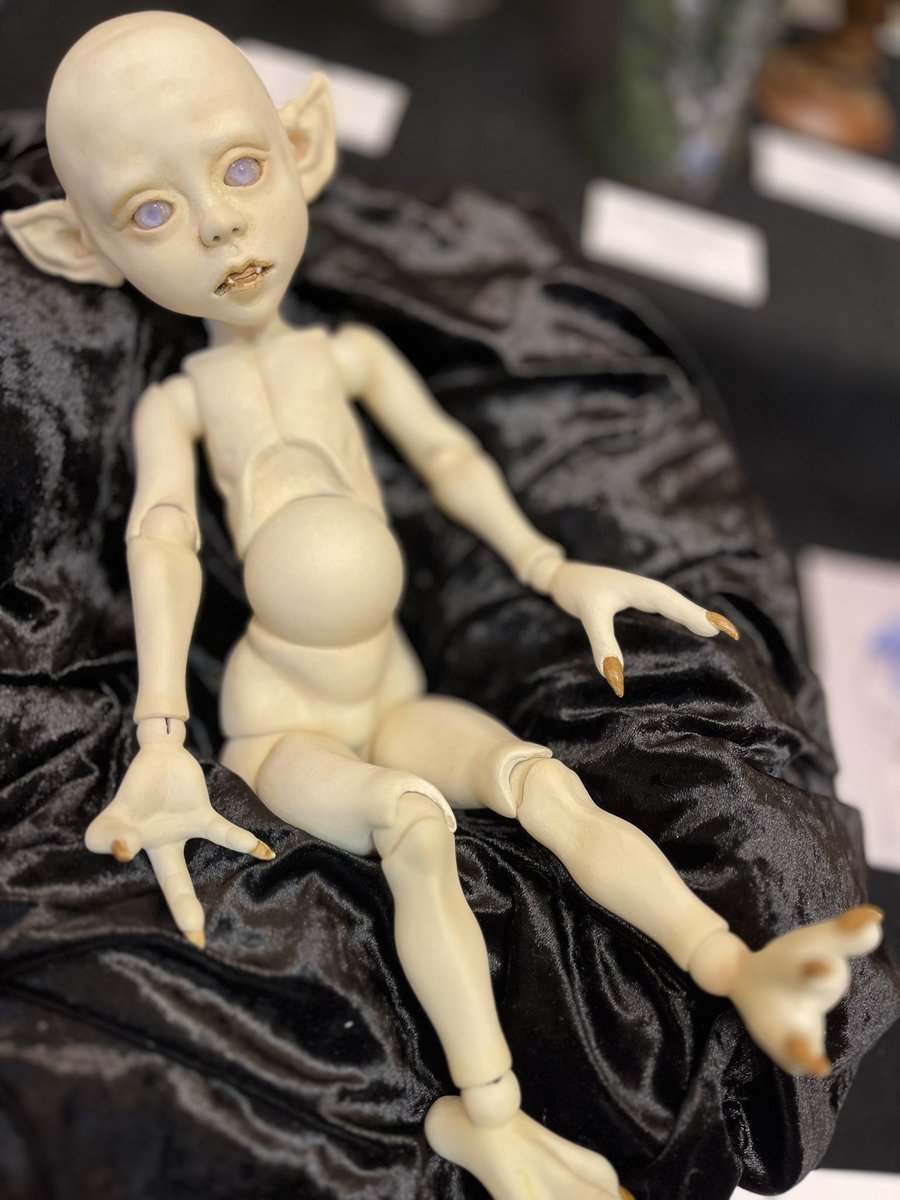 オノマトペ

青山マコトさん　ひたひた

振り向いたらひたひたと、後ろをついて来そうな不思議な子

なんて魅力的💕

#オノマトペ2024