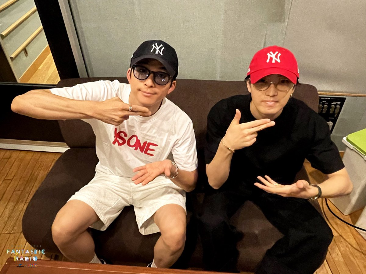 fanta_radio_851's tweet photo. 【24/10/08 FANTASTIC RADIO#308】
澤本夏輝＆堀夏喜でお届けする今夜は、｢ふつメル📨｣ ＆｢延々とできること⏱｣ まだ語れる話題のペパミン🌿 堀夏くんからの全力エール📣 メンバーの気になる癖👀 そして2人は何を食べているのか… 20時半からのOAをお楽しみに🙌
#FANTASTICS #ファンラジ #FM大阪 https://t.co/TaJnXWtDmn