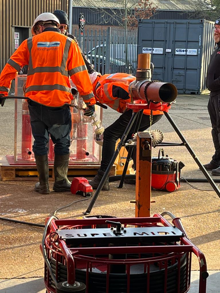 The Picote Super Midi

Hero of high-speed cleaning for 3” to 6” (DN75-150) pipes:

Contact us to book your training session at picotegroup.com

#highspeedcleaning #descaling #lateralcutters #brushcoating #drains #drainage #gopicote #utilites