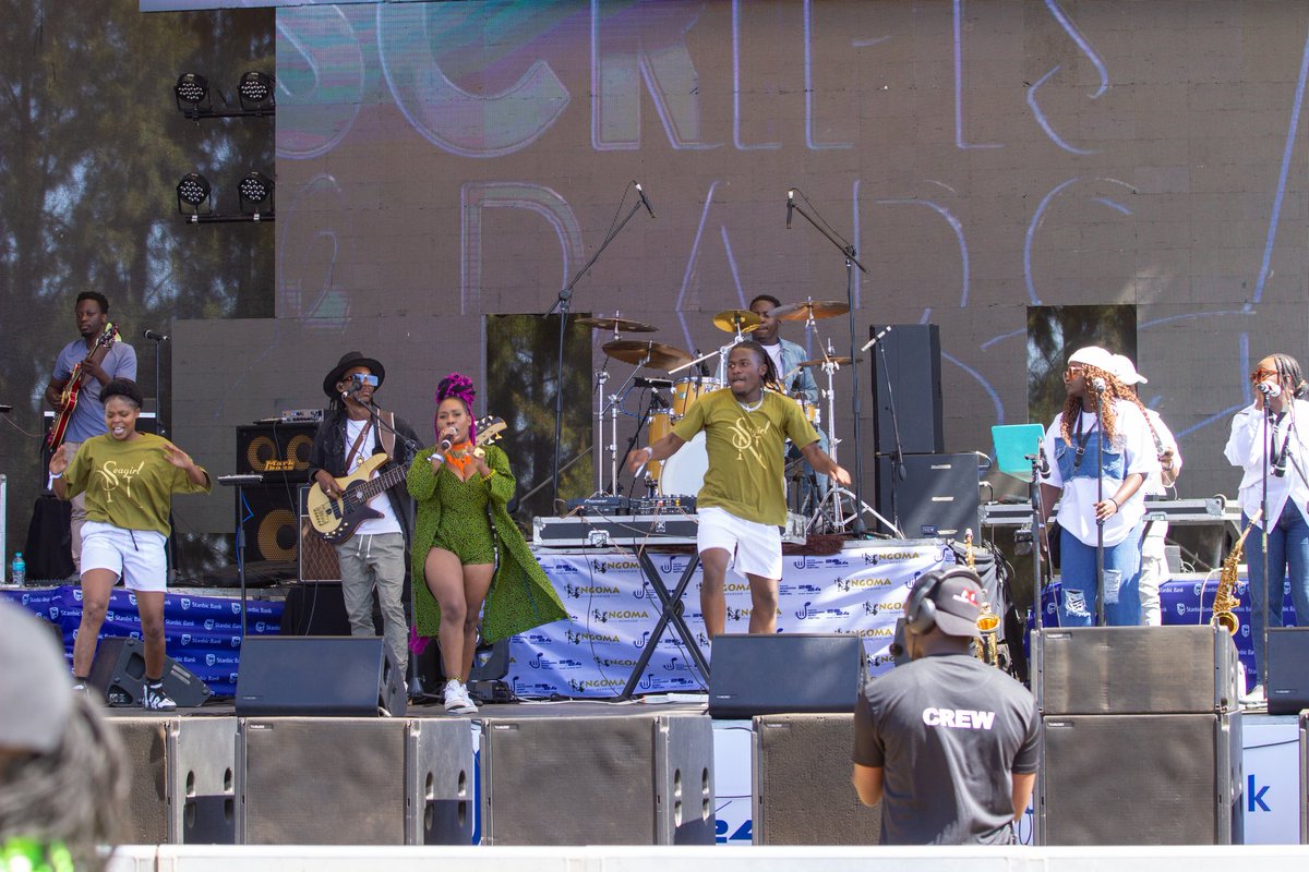 scriptsandbars's tweet image. @KimMakumbe @SeagirlNovuyo delivered an incredible performance st the Scripts and Bars Showcase at Jacaranda Music Festival 

 @SouthernAfrArts @jacarandamusicf @kaymediaafrica

 #SJMF2024 #ScriptsandBars #BritishCouncil #BCSSAArts