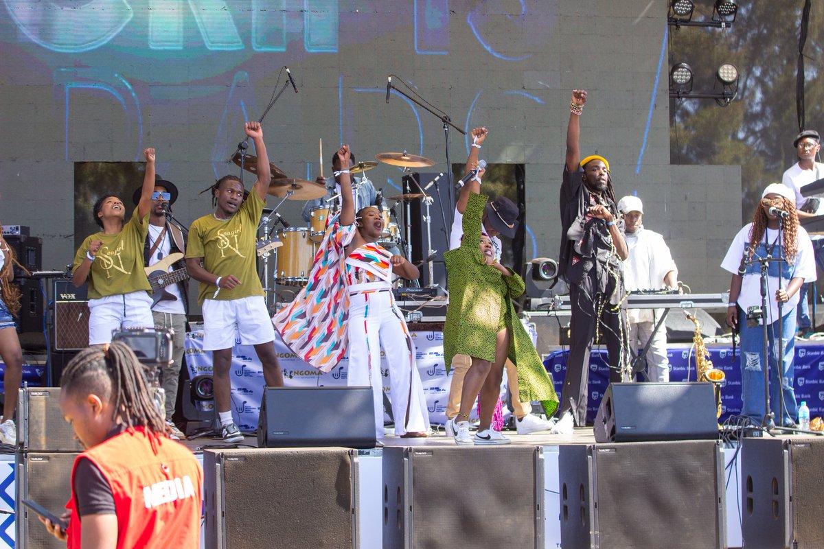 scriptsandbars's tweet image. @KimMakumbe @SeagirlNovuyo delivered an incredible performance st the Scripts and Bars Showcase at Jacaranda Music Festival 

 @SouthernAfrArts @jacarandamusicf @kaymediaafrica

 #SJMF2024 #ScriptsandBars #BritishCouncil #BCSSAArts