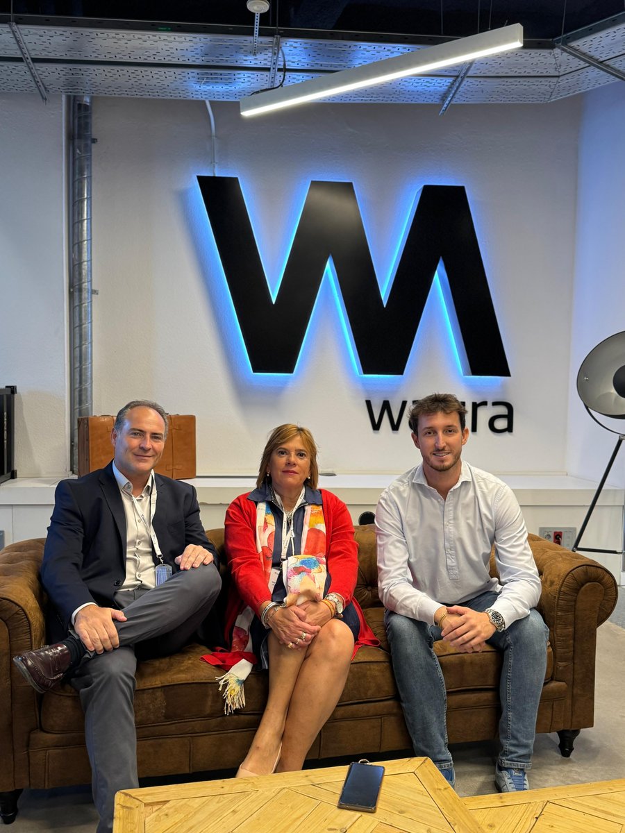 ¡Grandes noticias para el futuro de la innovación! 🚀

La semana pasada, CEEIC y Wayra se reunieron para impulsar el emprendimiento y la tecnología en nuestra región. 

Durante el encuentro, exploramos oportunidades de colaboración que prometen dar lugar a proyectos innovadores.