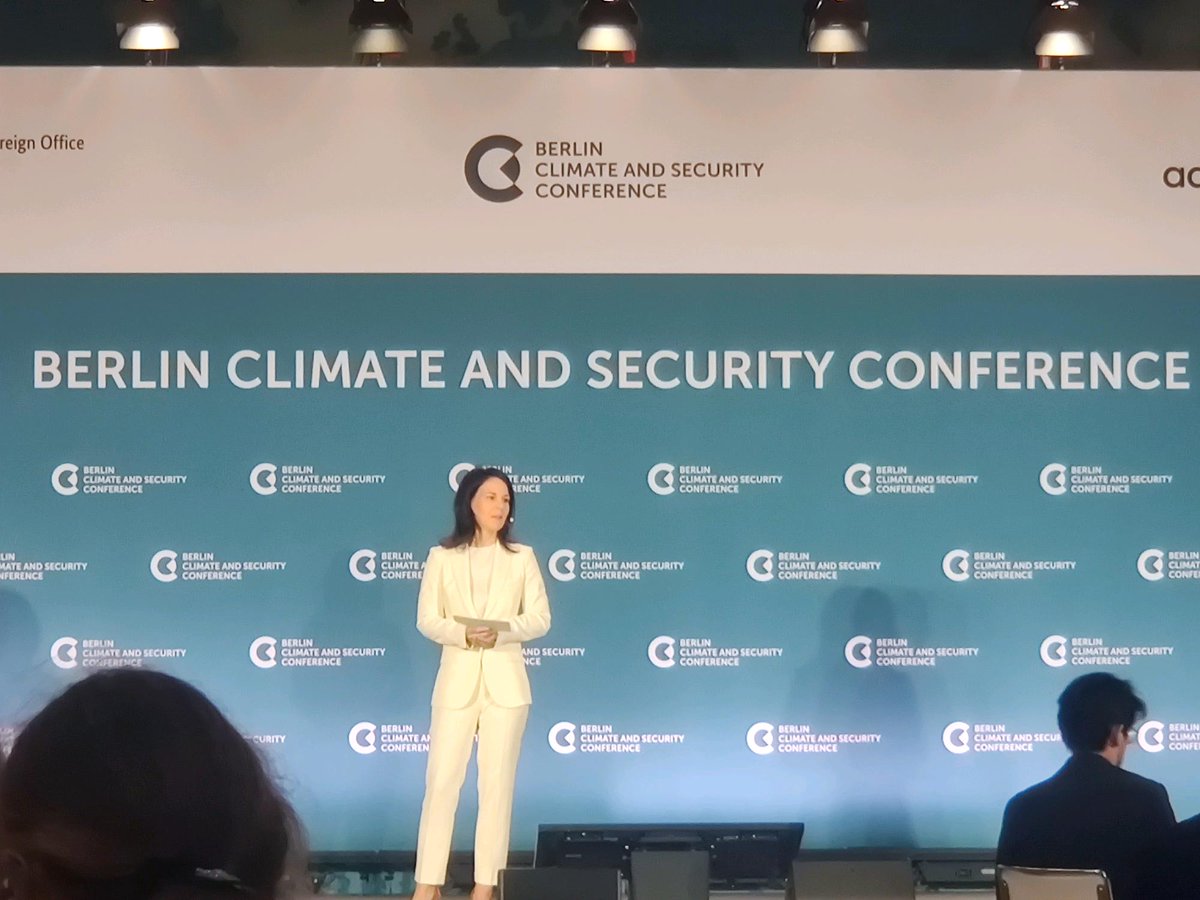 ClimateDiplo's tweet photo. HAPPENING NOW AT #BCSC2024:

⚪️Keynote by H.E. @ABaerbock, Foreign Minister @GermanyDiplo 

Tune in ⏯️https://t.co/6UQq6MvPuz https://t.co/iWTXUoPQxd