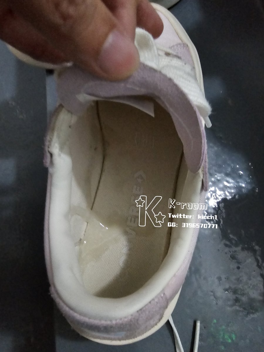 kiccn1's tweet photo. 这双粉色匡威很少见，用起来还挺舒服的，一次玩了这个妹子3双鞋，有些精力不足的感觉，哈哈，太耗体力了，她的匡威，Nike都是榨精神器（完整照片视频已经在电报群分享 https://t.co/750X2GTrvY