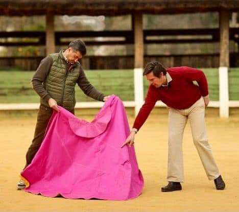 cursosdetoreo.com

Disponible nuestro Curso de toreo de salón Online 

Aprende a torear desde casa en 17 video-lecciones explicado de forma práctica y clara por <a href="/DavilaMiura/">Eduardo Dávila Miura</a> y nuestro equipo profesional 

+ Info: cursosdetoreo.com/cursos-online/