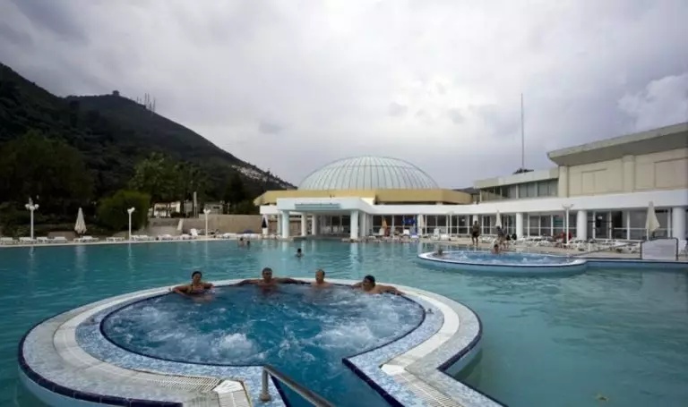 GezelimSeyahat's tweet image. Türkiye’deki en iyi 5 kaplıca: Termal tatilin faydaları nelerdir?

gezelim.com/turkiyedeki-en…

#afyonkarahisar #pamukkale #termal #tatilrotası #yalova