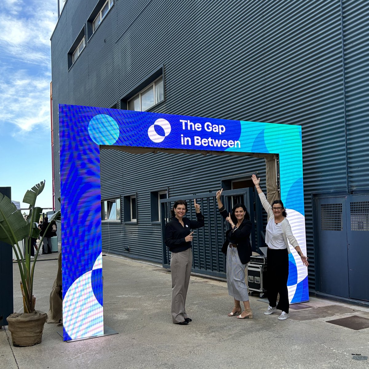 enisa's tweet photo. Good morning #TheGIB! 

Empieza la segunda edición de The Gap In Between, organizado por @socialnest_org, el encuentro anual que convoca a diversos actores del ecosistema de impacto de todo el mundo para abordar los desafíos sociales y ambientales más urgentes.

📍 @lamarinadevlc 

#EquipoEnisa @RocioCastrilloC @inmamore & @meia30
