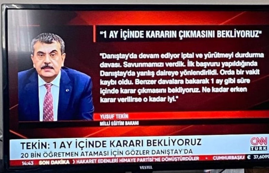 Milli Eğitim Bakanı 10 Eylül'de kararın 1 ay içerisinde çıkmasını bekliyoruz demişti. Aradan yaklaşık bir ay zaten geçti.
Danıştay kararları ne yazık ki bazen 1-2 yıl ve daha fazla sürebiliyor. Kararın çıkmasını beklemeden kimseyi mağdur etmeden mülakat sonuçları KPSS puanının