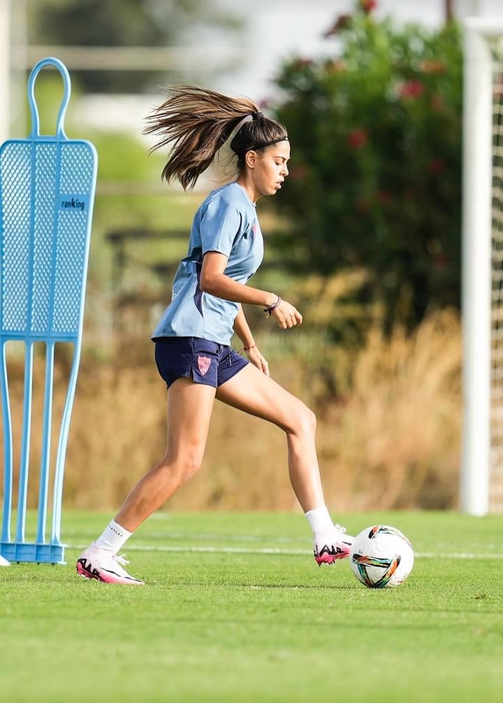 INTERNACIONALES | Gloria Koehler, citada por la <a href="/SEFutbolFem/">Selección Española Femenina de Fútbol</a> sub-19 para jornadas de entrenamientos que se comprenderán entre el 14 y el 16 de octubre. 💪🏻⚽️🇪🇸🔝🤍❤️

#SevillaFCFem #WeareSevilla