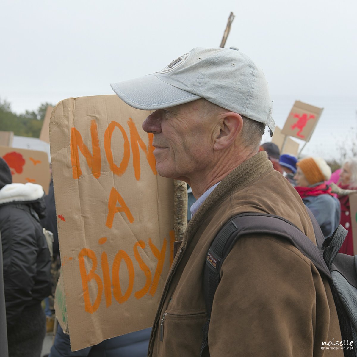 Samedi 5 octobre, 3000 personnes dans les rues de Guéret (Creuse) pour dire non à l'implantation de la megausine de pellets #Biosyl et l'extension de la megascierie #Farges... #stopdeforestation  
credit photo : Christophe Noisette / <a href="/StudioHansLucas/">Studio Hans Lucas</a>