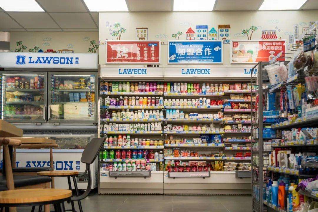 Lingshui_Lian's tweet image. #CampusGuide🍴
Curious about the food options in the Pilot Zone? Here’s a quick guide!👇
Cafeteria No.1 located on the northeast side of the Public Experiment Building, offers dining in its basement level. In Residential Zone 2, you can find a cafeteria with a variety of Chinese…