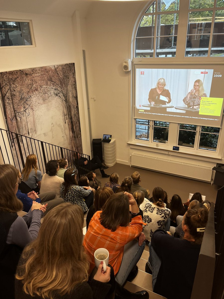 Hvis jeg var tvivl om, at vi interesserer os for ændringer i uddannelsesverdenen hos <a href="/evaluerdk/">EVA</a>, så er jeg det ikke efter i dag. Fuldt hus i auditoriet på Østre Skole.