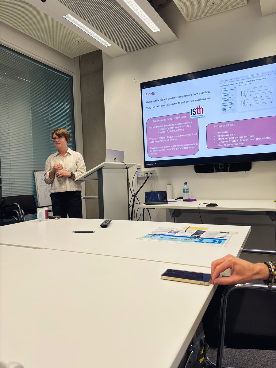 Emerson Lab (@lab_emerson) on Twitter photo A brilliant talk yesterday by the fab <a href="/CardioMaths/">Joe Dunster</a> about the value of using computational and mathematical models in the study of haemostasis and thrombosis! 💻🫀🩸 (spoiler: VERY valuable) A brilliant talk yesterday by the fab <a href="/CardioMaths/">Joe Dunster</a> about the value of using computational and mathematical models in the study of haemostasis and thrombosis! 💻🫀🩸 (spoiler: VERY valuable)