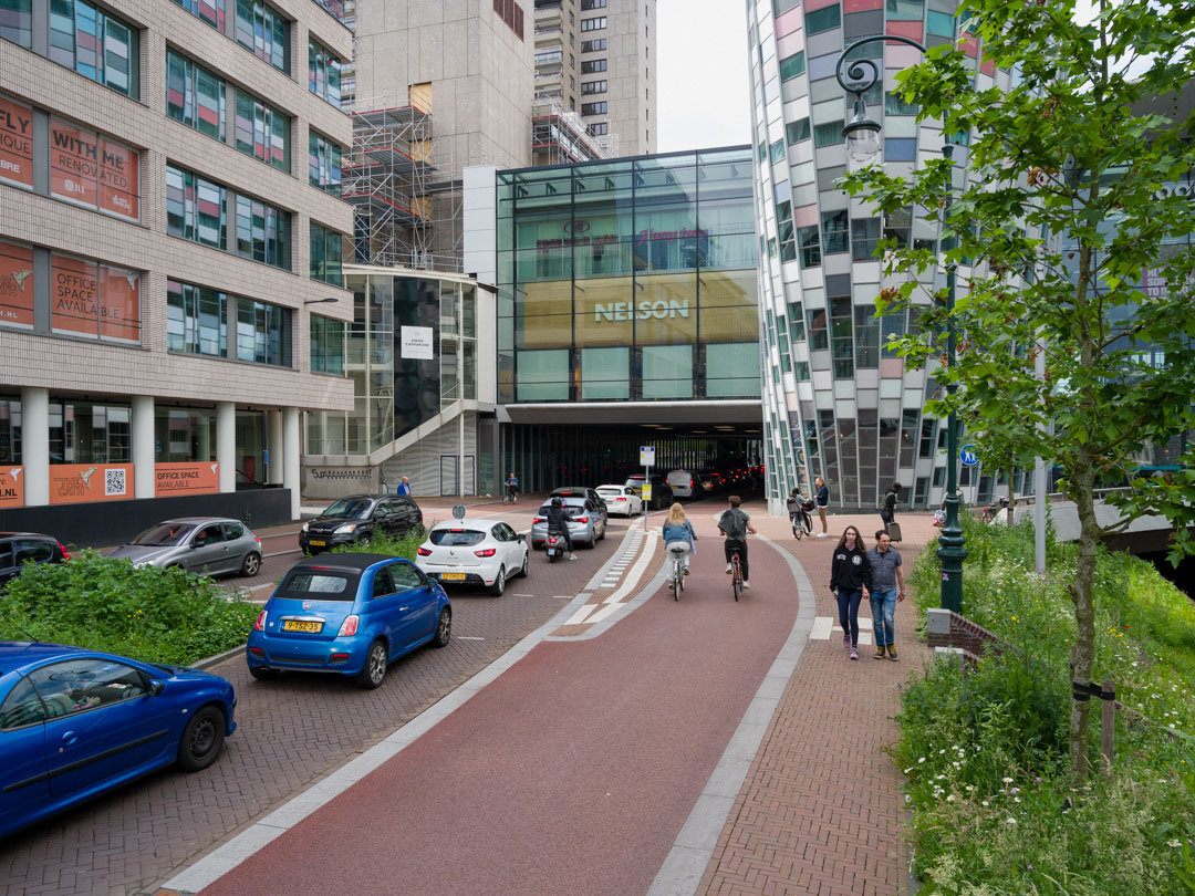 Catharijnesingel volgend jaar afgesloten voor doorgaand autoverkeer. Meer ruimte voor fiets en voetganger in het stationsgebied👉direc.to/mnaG