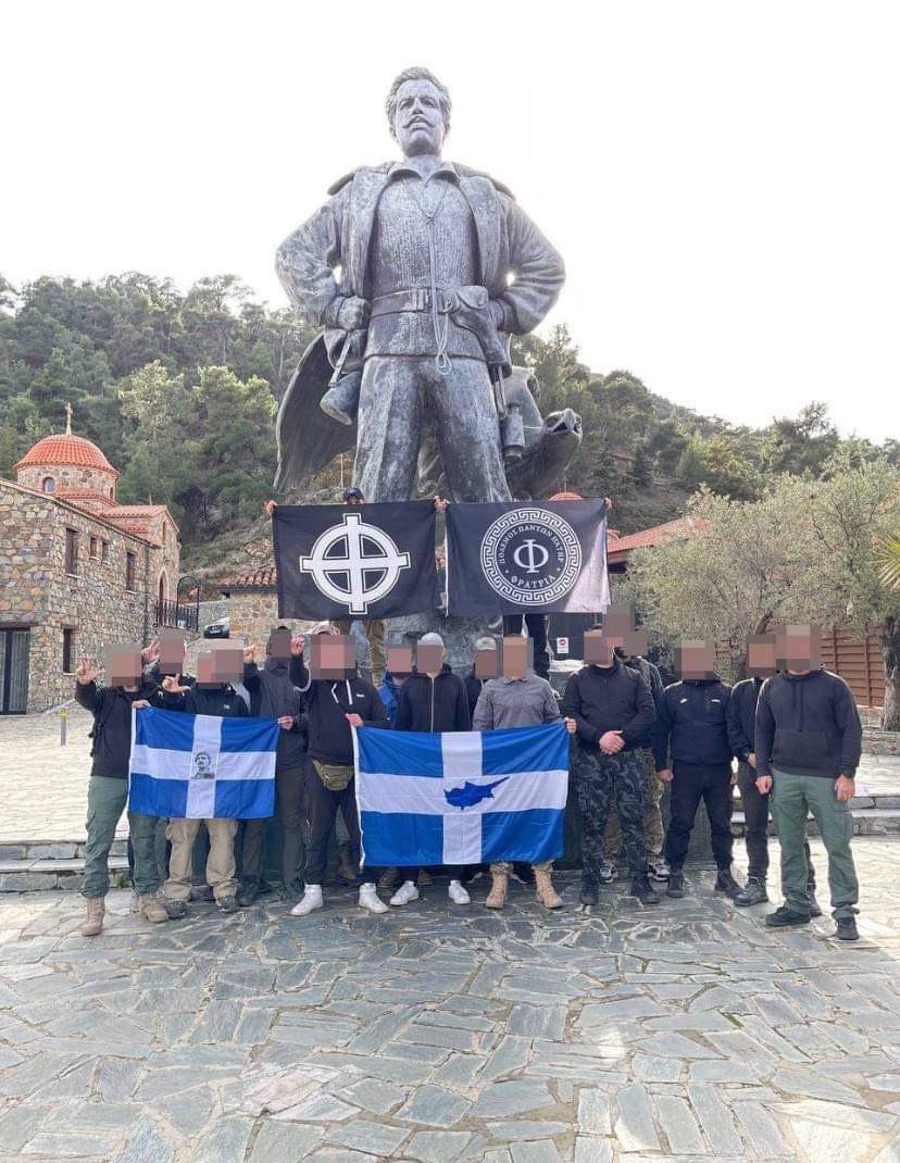 ΜΟΛΩΝ ΛΑΒΕ!