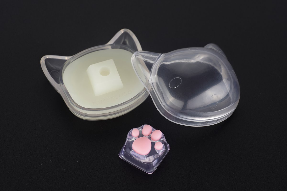 zomoplus's tweet photo. If your keyboard will glow, you must replace it with this keycap. Transparent kitty paw keycaps will make your keyboard look more dazzling and cool.
#keycap #artisankeycaps #kittypaw #kawaii #desksetup #zomoplus https://t.co/drhAR4pwAs