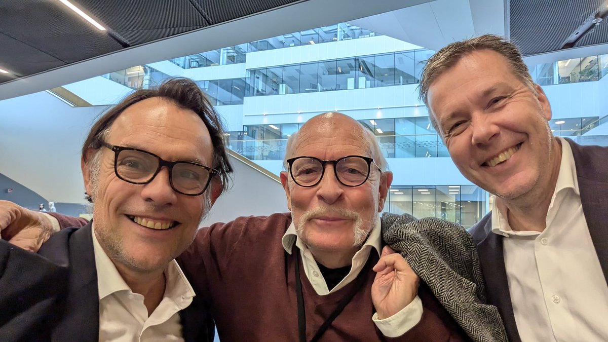 🇫🇷🏴󠁧󠁢󠁷󠁬󠁳󠁿🇸🇪🔋💪🏻😀