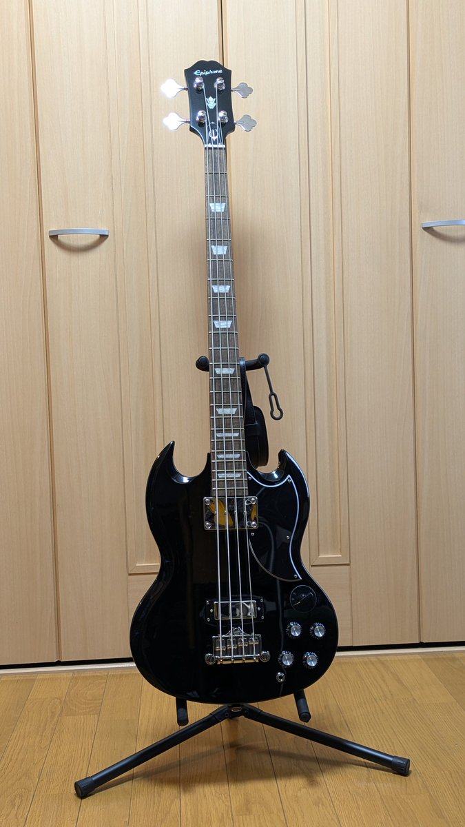 my new gear： ガールズバンドクライでルパさんが使ってるベース…に似