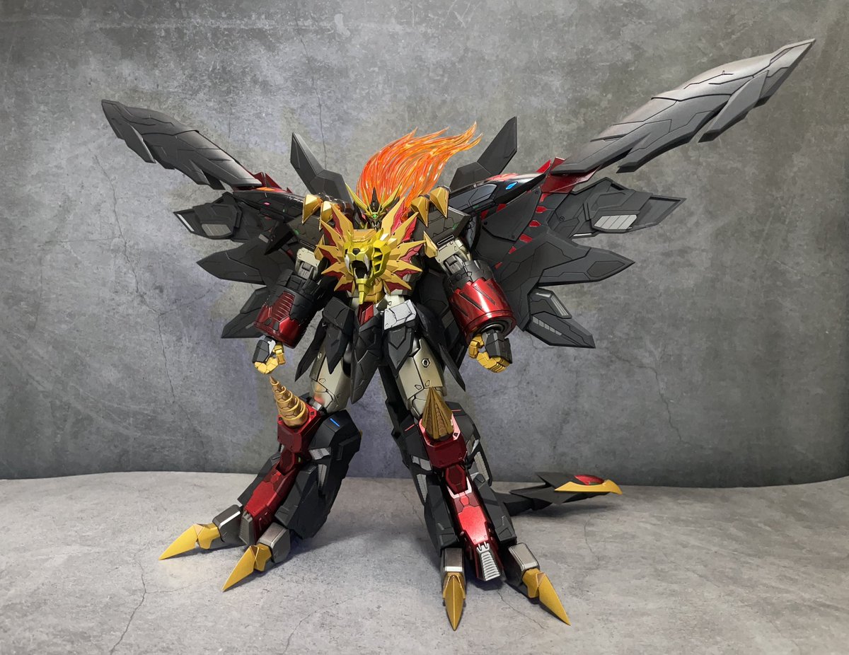 PoyonRider's tweet image. ジェネシックガオガイガー完成しました\(*Ü*)/
マスキングでできるだけ細かく塗り分けし、でも悪目立ちしないを意識してたらホントに目立ちませんでした( ᐛ )
でも成長には繋がったかな!
くぅ~っ!かっこいいぜ(੭ ᐕ)੭
#ジェネシックガオガイガー