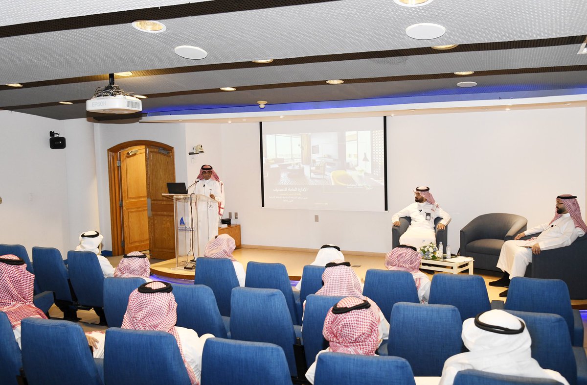 #غرفة_الشرقية tweet media