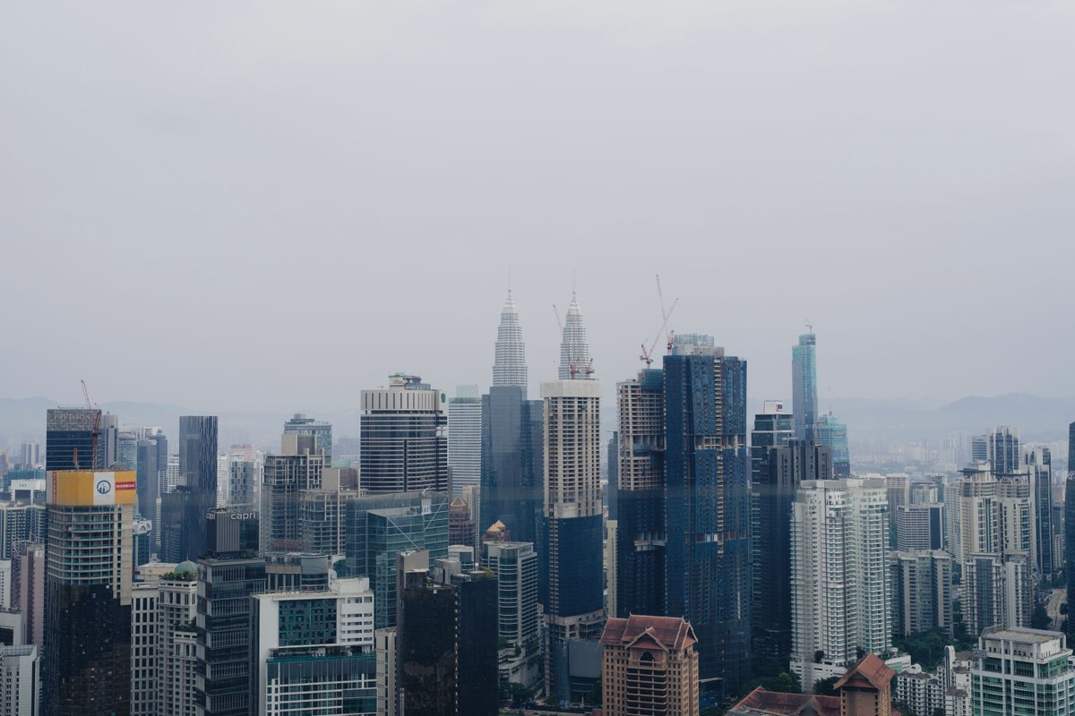 CscecM's tweet image. This October, we&apos;re excited to unveil our employee photography, calligraphy, and painting exhibition! 📸 Our talented colleagues at #CSCECMalaysia are sharing their creativity, with this edition highlighting stunning cityscapes of Malaysia captured by Luo Haoyu. #CSCECactivity