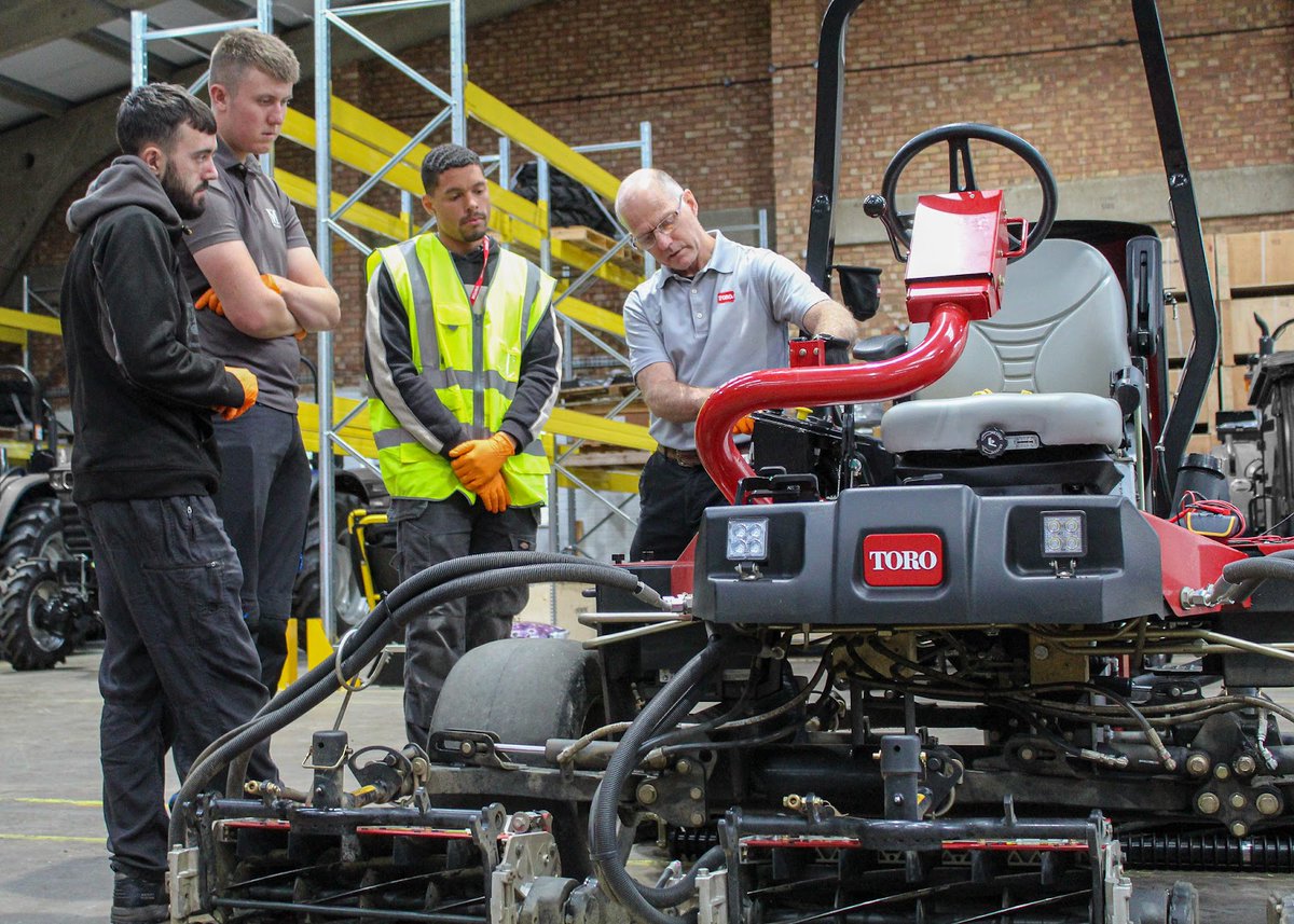 Maximise your <a href="/TheToroCompany/">Toro</a> equipment’s potential with our training courses! ⚙️

From safe operation to machine maintenance, our sessions cover it all. 

Learn more: eu1.hubs.ly/H0cKZtl0  

#TurfcareTraining #ToroMachinery #MachineryMaintenance