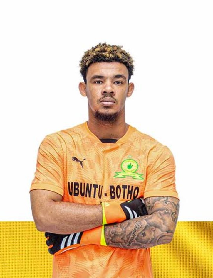 Ronwen_Williams's tweet photo. Continue casting those votes 🇿🇦
Please vote in English and French. 
Thank you 🫶🏼

#RonwenWilliams 

https://t.co/A1zmpLVz4I https://t.co/68lXooupdP