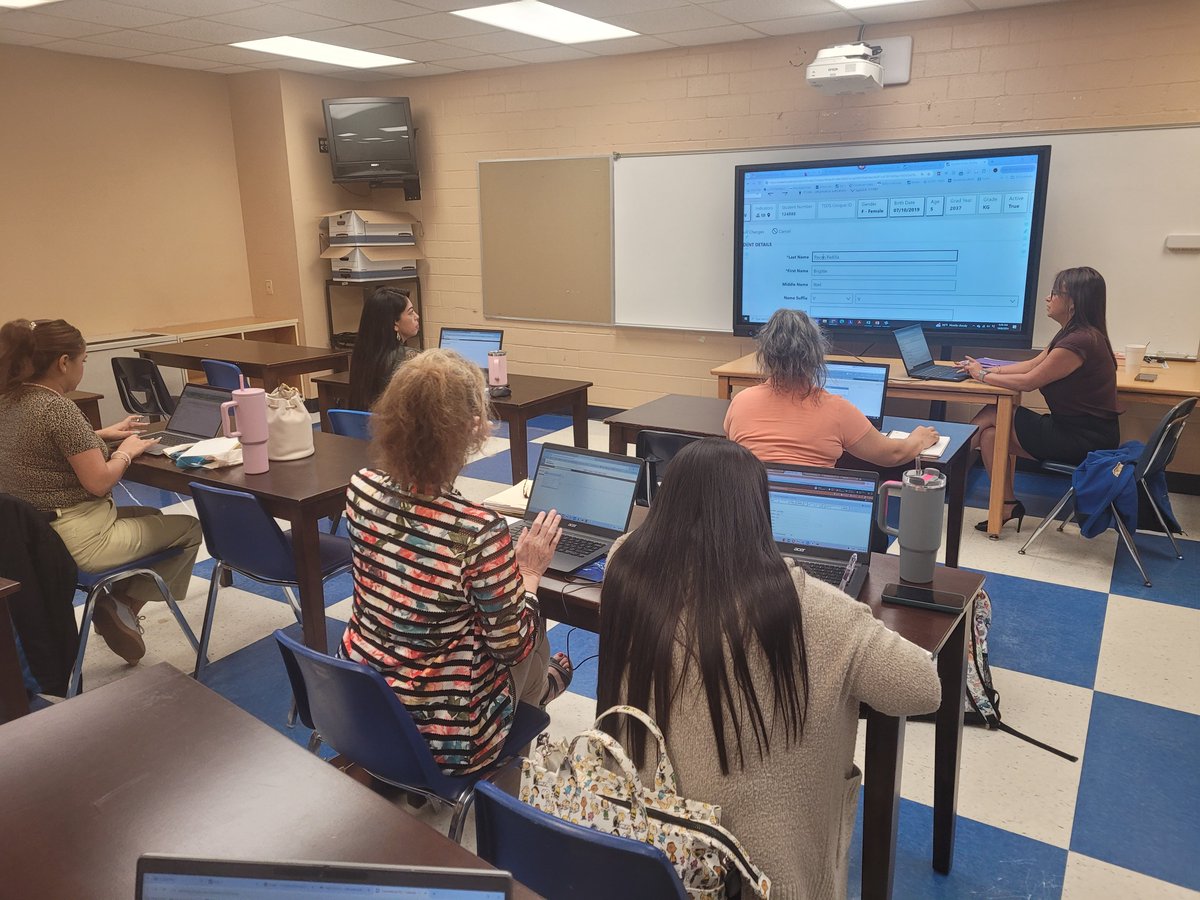 MrsAlanis1's tweet image. The @CVISDPEIMS team is empowering our campus staff as they sharpen their skills and broaden their toolkits. Together, we&apos;re committed to ensuring  top-notch data quality as we gear up for Fall Data submission. #IntentionalExcellence