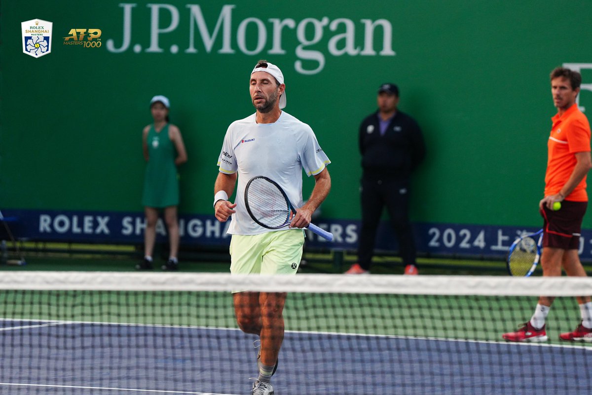 gonzalezsanty's tweet photo. Una gran batalla y un gran partido y estamos en cuartos de final!!!! El jueves en busca de las semifinales @SH_RolexMasters @atptour #shanghai #china
@Suzuki_Mex @Telcel @OPPOMexico #cafiver @lululemonMX https://t.co/awLrdAx22z