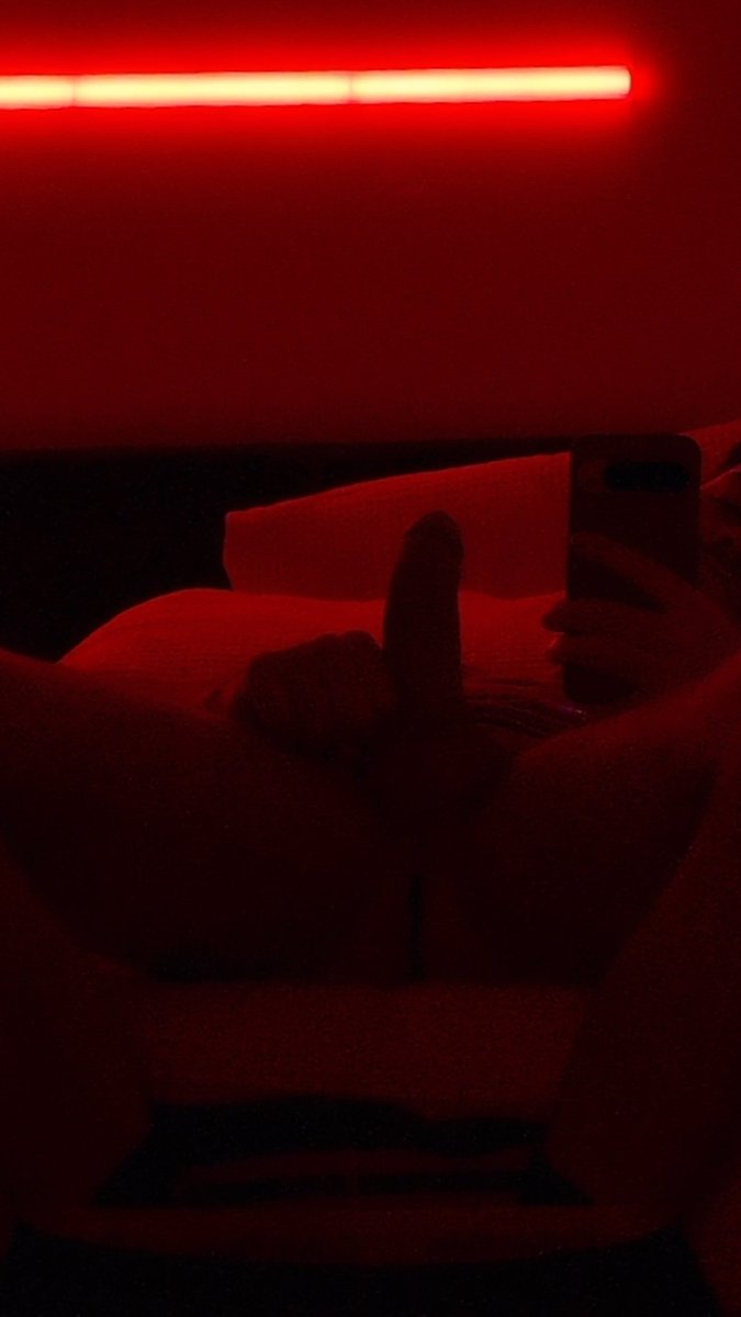 Auscumboy's tweet photo. Anyone else like the colour red? https://t.co/Mr7O2dtrzE