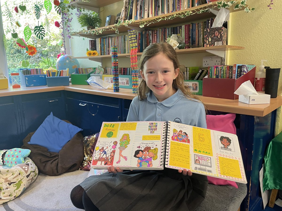 ololn11's tweet photo. Two pupils shared their book reviews with their classmates in Y5. They were so interesting and lots of us were keen to read the books too. What do you think? 🤔 https://t.co/g3vsYjSGmL