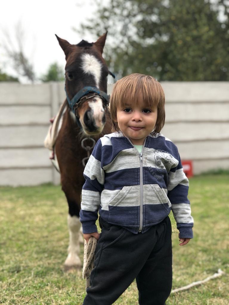 NickolasDolesc1's tweet photo. #NADIEDICENADA  mira el pequeño chuki de la flia... https://t.co/6Do9Dp38l0