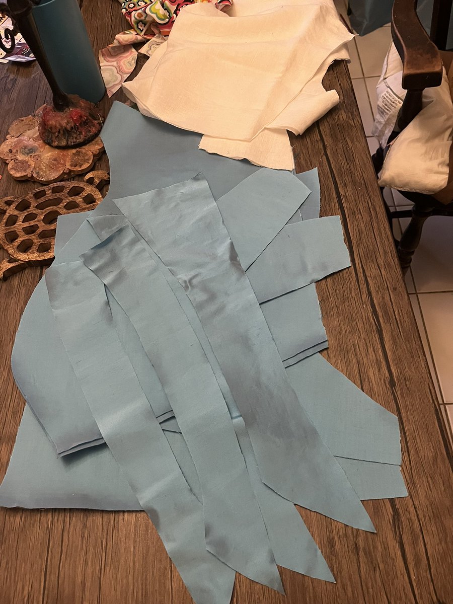 gelatinousstand's tweet photo. I need to distract myself from the hurricane that’s about to hit us so have more info about #caketopperEd! I drafted this pattern myself because the gown is an unholy mashup of an Italian gown, a sacque, and a mantua. Because I do what I want. 1/ https://t.co/iN3NTjb71m