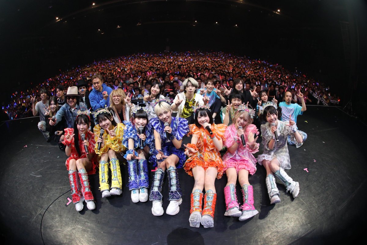 dempagumi's tweet photo. ⠀/／
#でんぱ組.incエンディングツアー
「宇宙を救うのはきっと、でんぱ組.inc！」初日公演🚀

ありがとうございました🪐⚡️
\＼

豪華ゲストの皆さんと、でんぱの日にスペシャルな公演をお届けしました🔥⚡️

エンディングライブ＆ツアーチケット販売中‼️
https://t.co/r4hoyI8MAu
#でんぱエンディング https://t.co/raaP1sxXGM