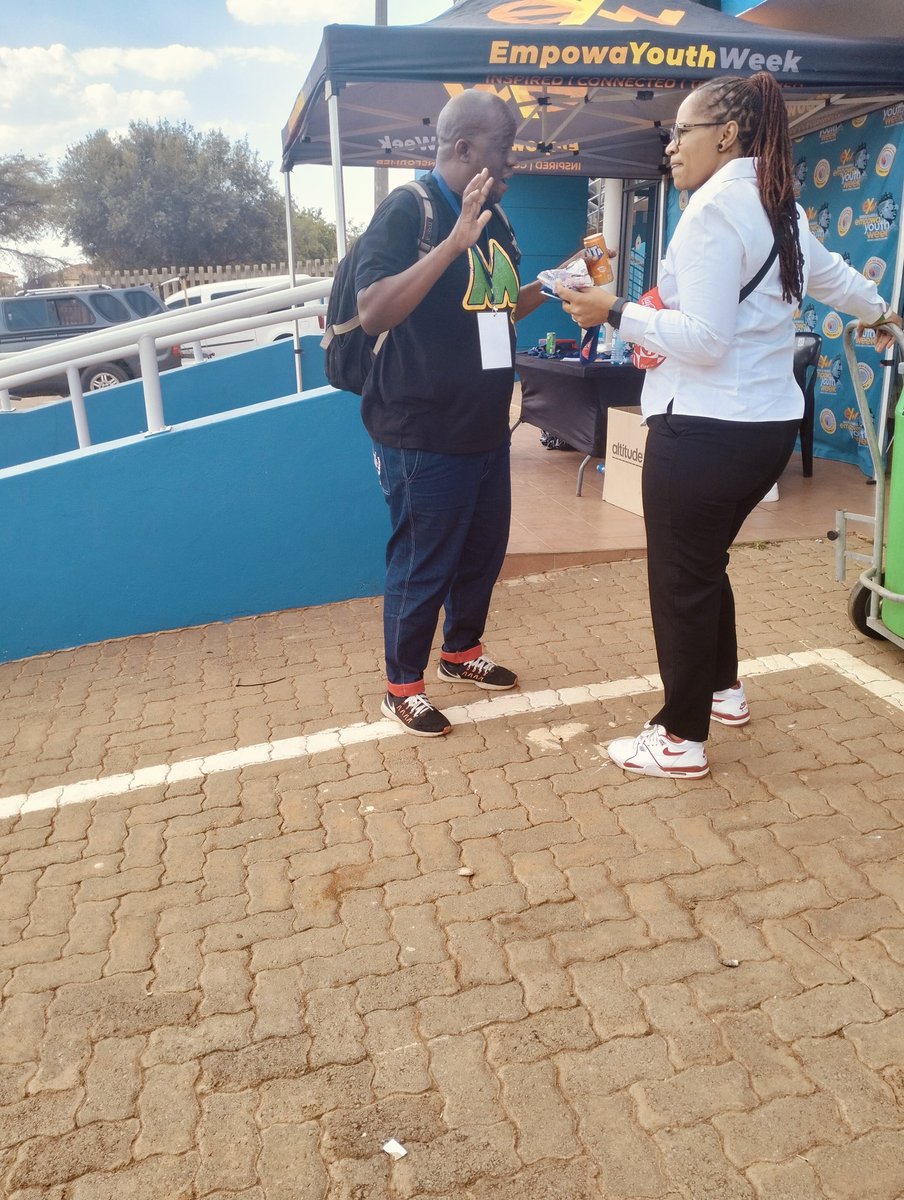 mphokelesedi's tweet photo. #Bakgatlhaempowayouth24
#youthempowa
#Northwest https://t.co/qcQ0e0U7J4