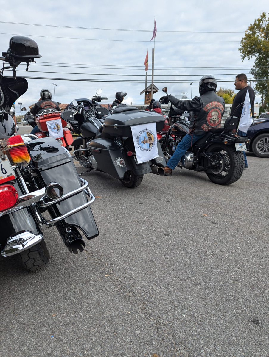 MuwekmaTribe's tweet photo. Thank you to the brothers of the RedRum for riding by our side as we head from the Mohawk Nation to the Shinnecock Nation!
#TrailofTruth #justiceformuwekma #redrummotorcycleclub https://t.co/R1DfVdUlNL