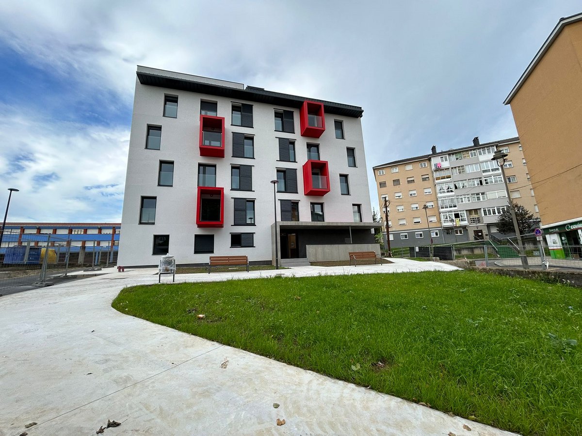 AytoAviles's tweet image. ✅ Publicada la propuesta provisional de las personas adjudicatarias para las viviendas en alquiler de jóvenes de La Luz

➡️ Tendrán un mes para aportar la documentación necesaria

ℹ️ Más información: i.mtr.cool/ykvoanihgy