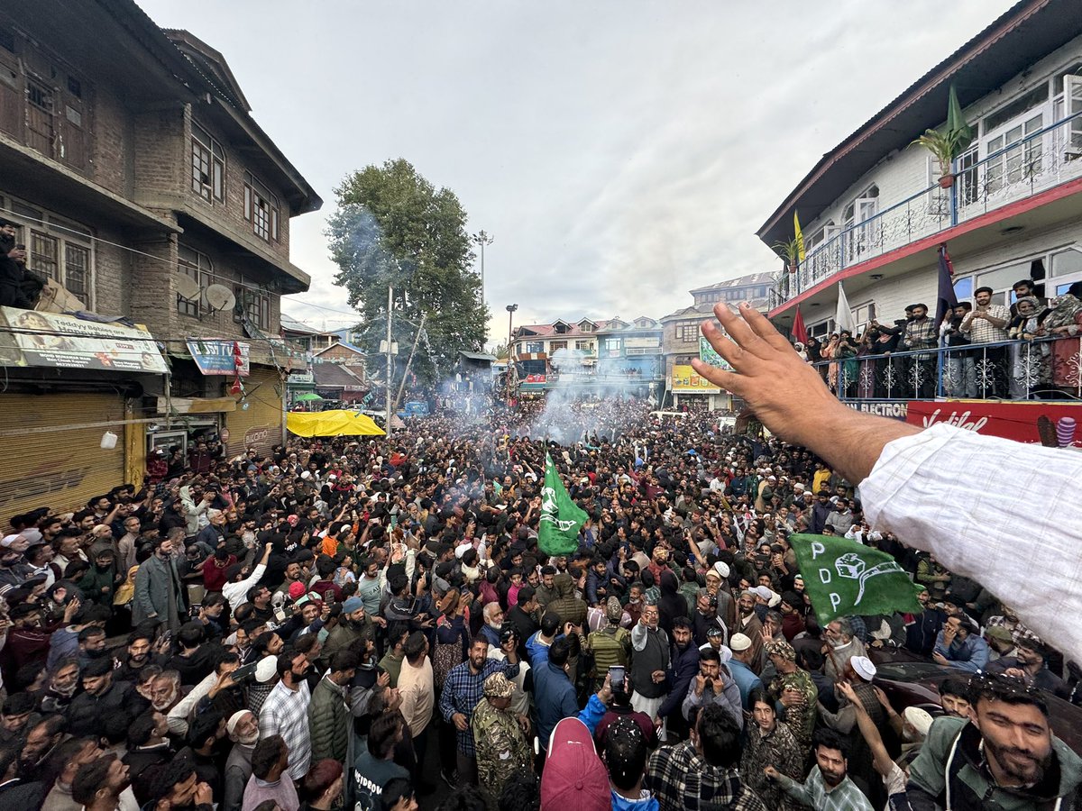 MirMohdFayaz's tweet photo. Alhamdulillah! This victory is not just mine but the victory of people of Kupwara. Every individual who believed in our shared cause in protecting the dignity of kupwara-this is your win. With your trust, I will uphold our values &amp; work tirelessly for Kupwara’s progress,IA!✌🏻💚 https://t.co/x3DLyH4vkJ