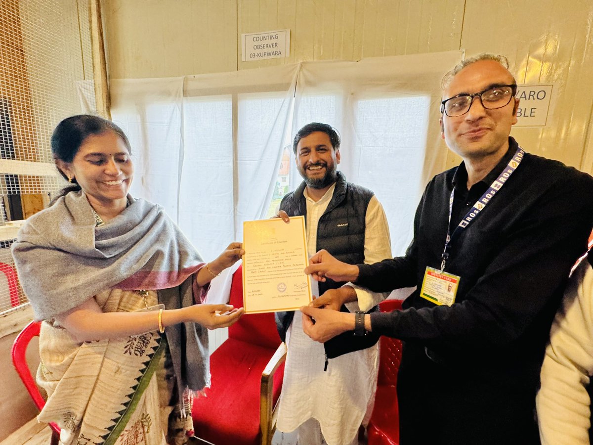 MirMohdFayaz's tweet photo. Alhamdulillah! This victory is not just mine but the victory of people of Kupwara. Every individual who believed in our shared cause in protecting the dignity of kupwara-this is your win. With your trust, I will uphold our values &amp; work tirelessly for Kupwara’s progress,IA!✌🏻💚 https://t.co/x3DLyH4vkJ