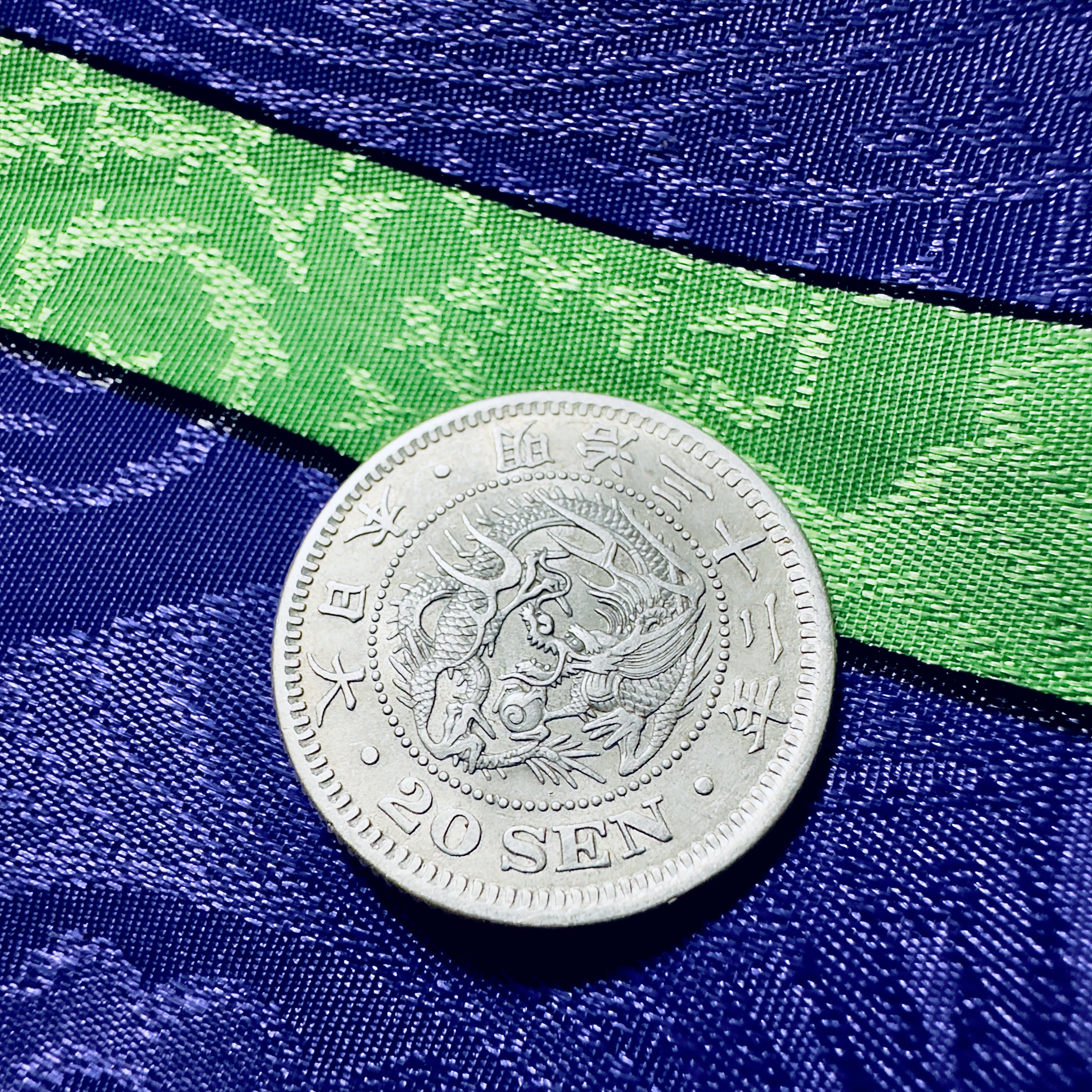 おりゅう Sterling Chinese Dragon Pool Cue | CueSight.com