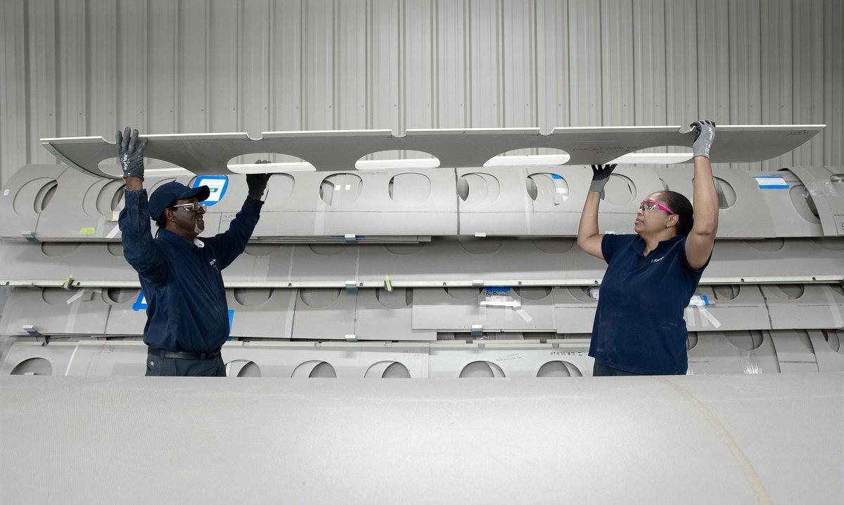 DassaultFalcon's tweet image. "Celebrating the incredible craftsmanship and dedication of our team this #ManufacturingDay! Our talented manufacturing employees are a vital part of our completions facility in Little Rock, Arkansas.   #MFGDAY"