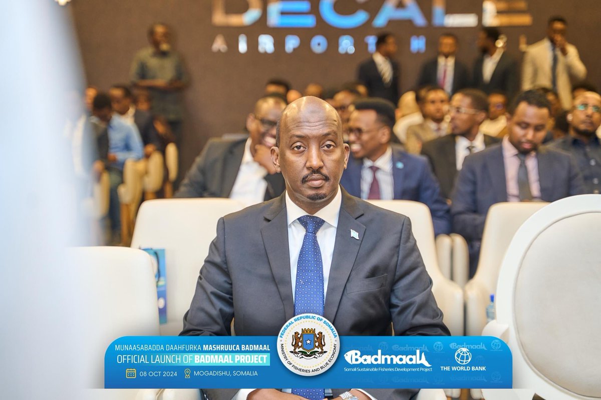 MFBESomalia's tweet photo. Today, @SomaliPM H.E @HamzaAbdiBarre officially launched the #BadmaalProject. ๐๐ฃ This initiative aims to revitalize our fishing industry and enhance the livelihoods of coastal communities. Together, we can achieve sustainable economic growth! ๐ธ๐ด
#Somalia
#Badmaal https://t.co/K4Ld59U61E