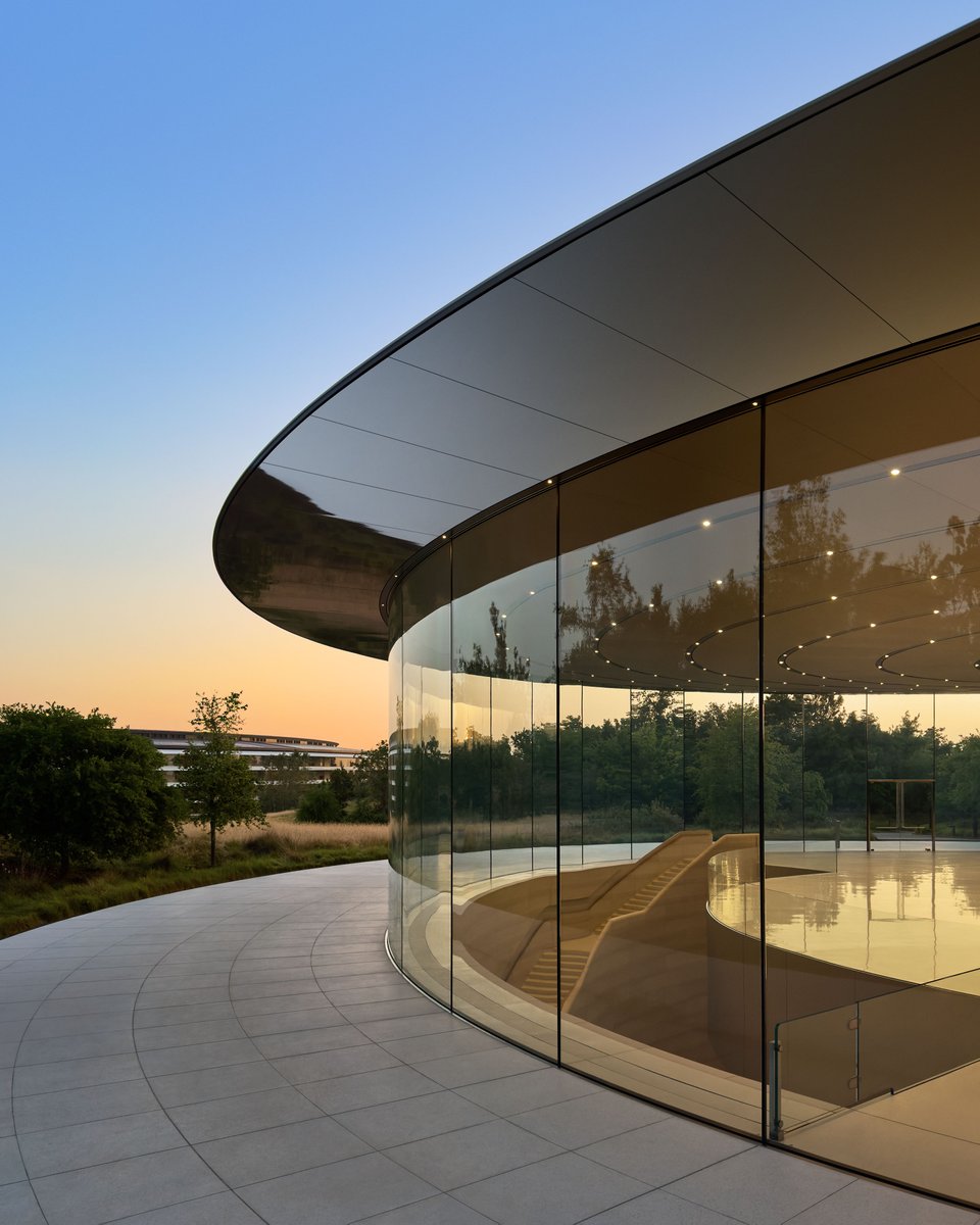 BasicAppleGuy's tweet photo. Tim Cook's Apple Park Post Collection
---
It's Glowtime (2024), WWDC24 (2024), Scary Fast (2023), Wonderlust (2023) https://t.co/vIqEZ2oJnE