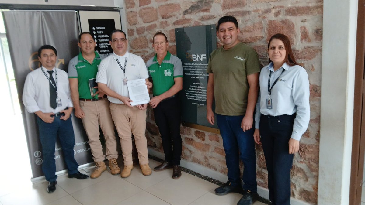 Agradecimiento al Presidente y funcionarios del  <a href="/BNF_Py/">BNF - Oficial</a>, que nos dieron la posibilidad de acceder a un préstamo para la Reforma del Parque Industrial de nuestra Cooperativa., lo cual nos permitirá aumentar nuestra capacidad de acopio de granos de 1.500 a 4.000 Ton