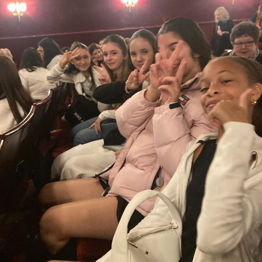Twickenhamsch's tweet photo. 🎭 Our Year 9 students enjoyed a fantastic trip to Richmond Theatre to watch "Birdsong." It was an unforgettable experience filled with powerful performances and memorable moments! 

@RichmondTheatre @BirdSongPlay https://t.co/1yMkHD4kH9