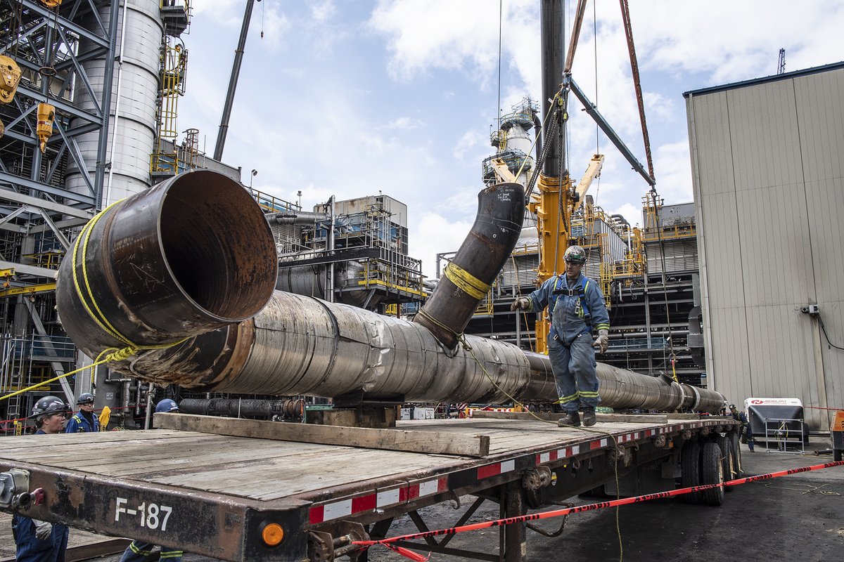 EdExGroupCo's tweet image. From turn-key plant and refinery shutdowns to controlled bolting, field machining, and convection tube pulling, EDEX specializes in delivering top-tier on-site services for the petrochemical industry, refineries, and fertilizer plants.
#FieldServices #ShutdownProjects #TeamEDEX