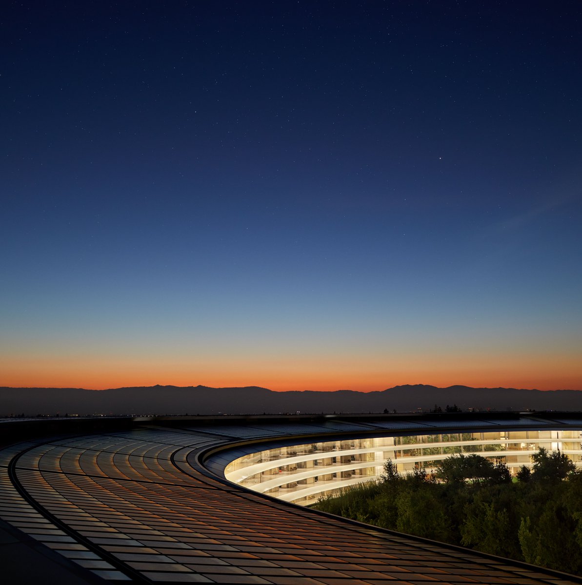 BasicAppleGuy's tweet photo. Tim Cook's Apple Park Post Collection
---
It's Glowtime (2024), WWDC24 (2024), Scary Fast (2023), Wonderlust (2023) https://t.co/vIqEZ2oJnE