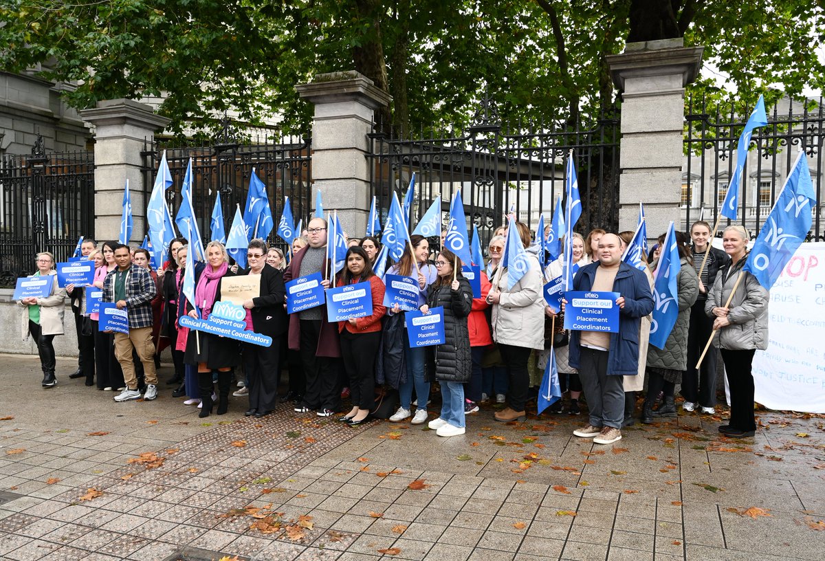 INMO_IRL's tweet photo. Today we delivered our Support our Clinical Placement Coordinators petition to the Minister for Health. 

Thanks to the thousands of nurses, midwives, students and our colleagues in  @PNA_IRL for showing their solidarity with their CPC colleagues. https://t.co/dv1TCr0B1L