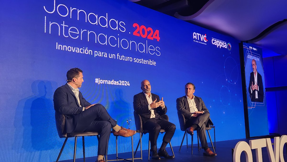 GSMALAC's tweet photo. "Con #OpenGateway, la #GSMA busca que los desarrolladores puedan crear servicios sin preocuparse por quién es el operador detrás del cliente, sin fricciones. Con #Openxpand, buscamos acelerar la adopción de Open Gateway".
📣 Roberto Nobile, CEO de #TelecomAr, en #Jornadas2024. https://t.co/SoaCjQDkeb
